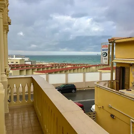 Apartman Di Fronte Al Mare By Apulia