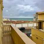 Daire Di Fronte Al Mare By Apulia