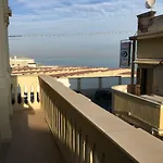 Di Fronte Al Mare By Apulia Daire