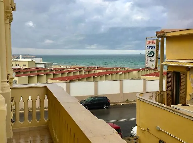 Apartment Di Fronte Al Mare By Apulia